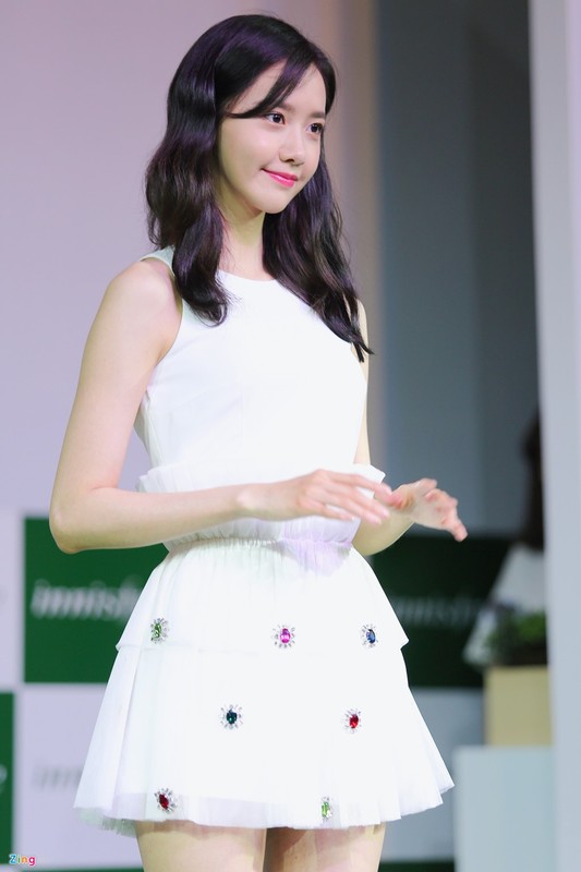 Yoona (SNSD) den tre 2 tieng xuat hien o hop bao 10 phut-Hinh-6